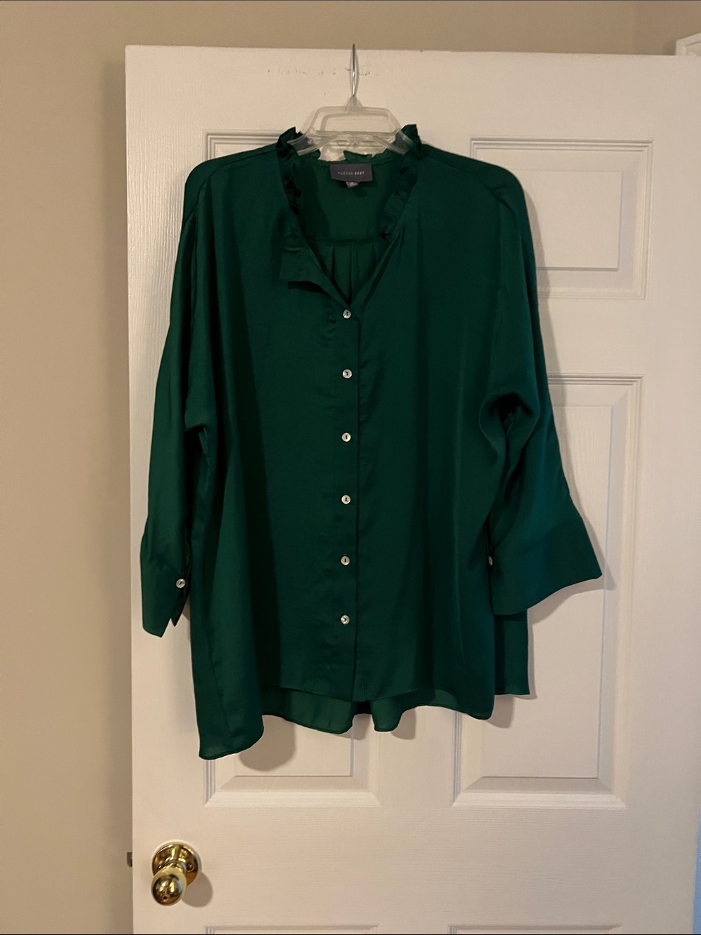 Women's Emerald Green Ruffle Collar Button-Front Top